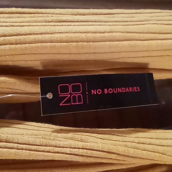 Dress - Picture 3 of 4